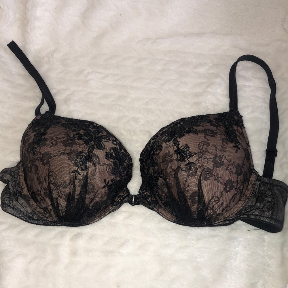 Victoria’s Secret Black and Tan Lace bra w/diamond